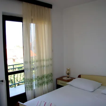 Διαμέρισμα With Parking Space Supetar, Brac - 14426 *