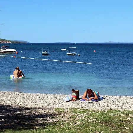 Appartement With Parking Space Supetar, Brac - 14426 Supetar