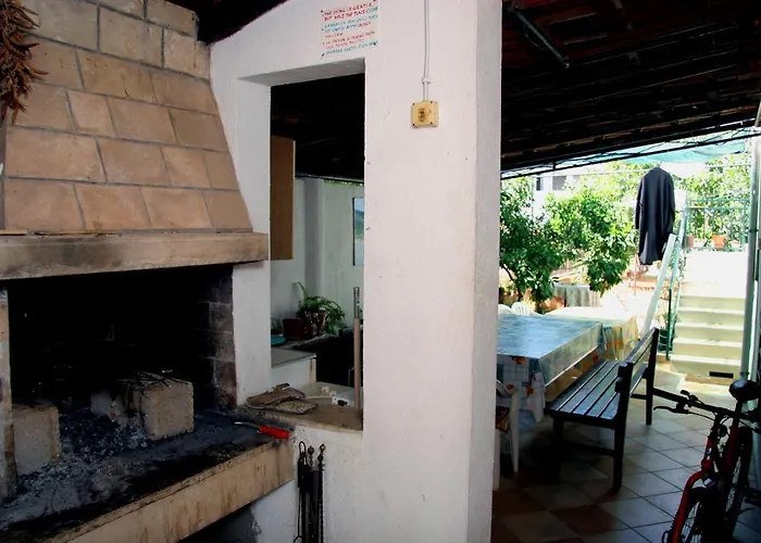 Apartman With Parking Space Supetar, Brac - 14426
